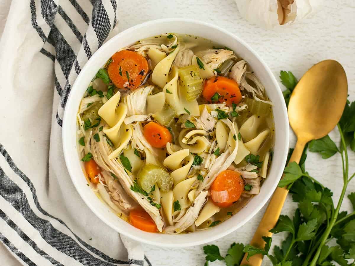 how many calories in homemade chicken soup without noodles
