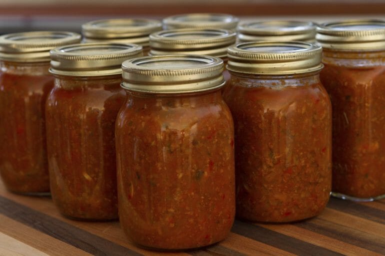 how to open a jar of pasta sauce
