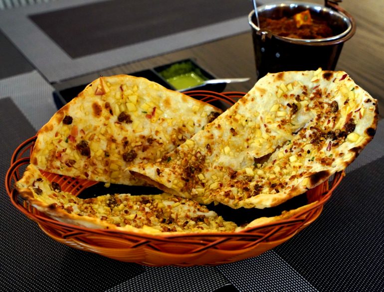 what is kashmiri naan
